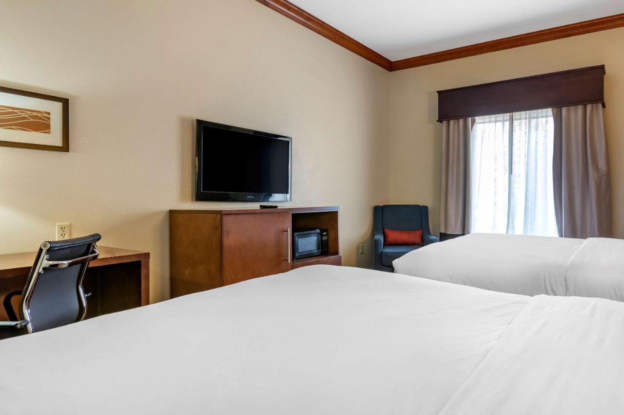 Comfort Inn & Suites Statesboro - University Area Екстер'єр фото