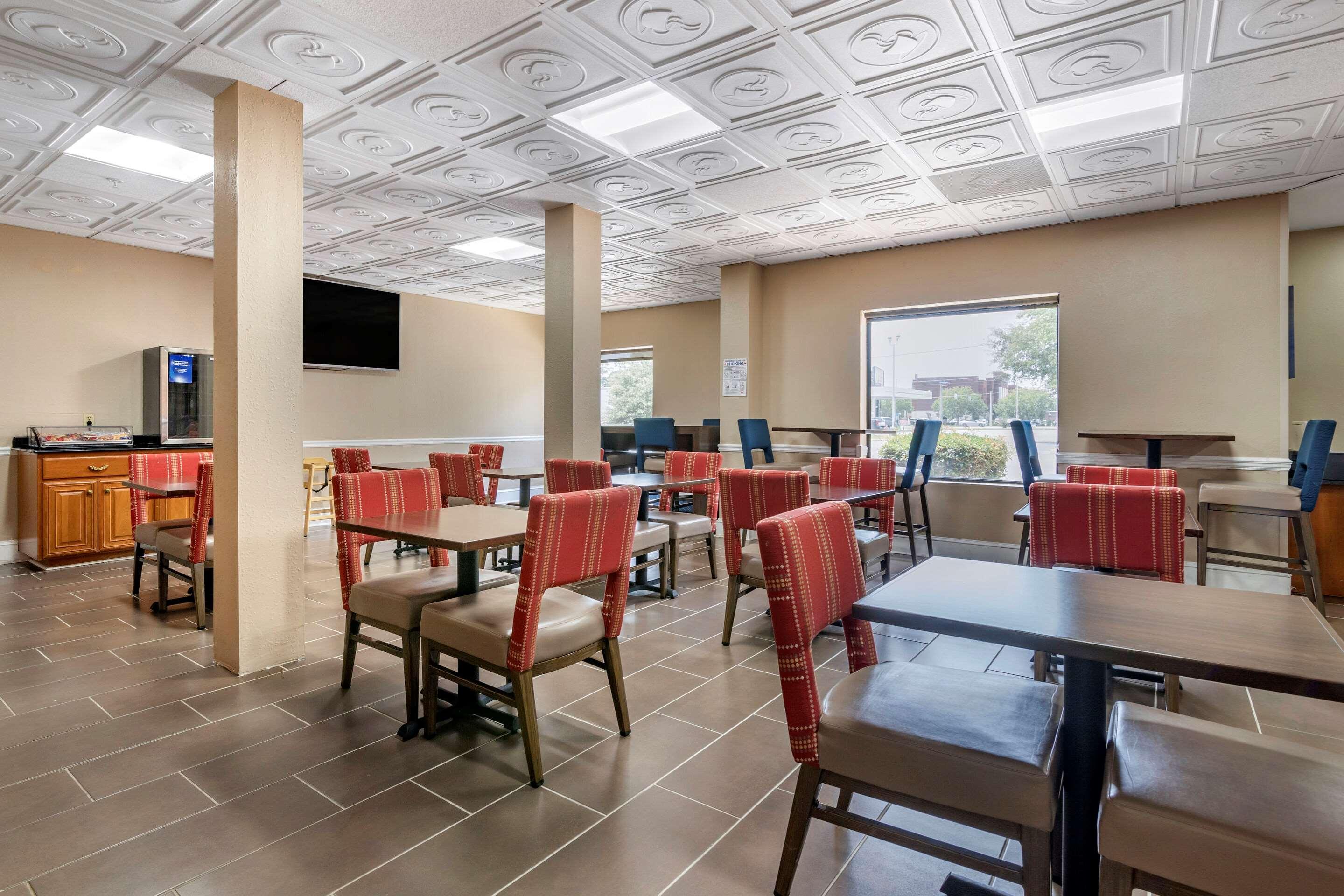 Comfort Inn & Suites Statesboro - University Area Екстер'єр фото